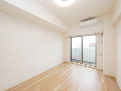 【居間・リビング】 | ララプレイスOSAKADOME CITYフトゥーロ | 使いやすい洋室です