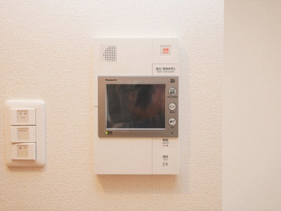 【セキュリティ】 | ララプレイスOSAKADOME CITYフトゥーロ | モニター付きインターフォンです