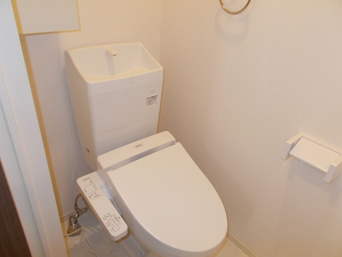 クレインリング丸山台のトイレ|温水洗浄暖房便座付トイレ