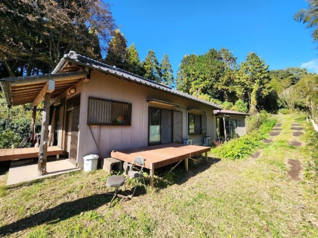 佐倉市長熊　平屋中古戸建の外観|敷地約988坪平成13年1月築平屋+昭和59年9月築平屋 増築部分未登記バーベキューやドックランが可