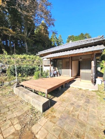 佐倉市長熊　平屋中古戸建の外観|敷地約988坪平成13年1月築平屋+昭和59年9月築平屋 増築部分未登記バーベキューやドックランが可