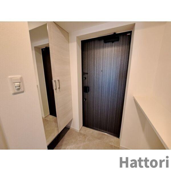 スプランディッド京橋EASTの玄関