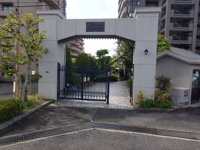 ドミネ花屋敷のエントランス