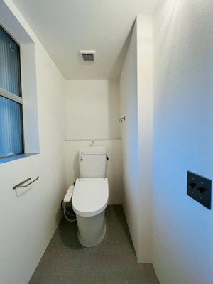 【トイレ】 | 京橋第一コーポ | 温水洗浄便座完備の洋式トイレです。