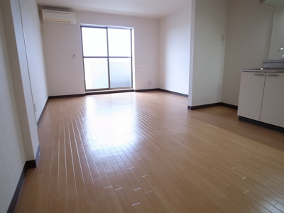 【居間・リビング】 | KMGハイツ小山