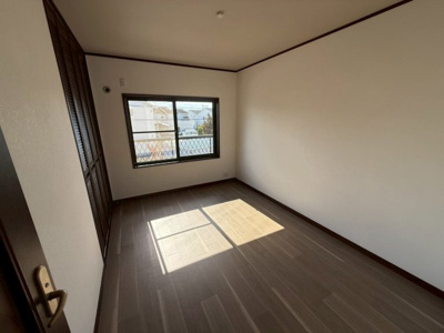 【前面道路含む現地写真】 | 【プレイワーク土生町・中古戸建】旭小・平成6年建築・南西角地・土地約50坪 | 前面道路含む現地写真です