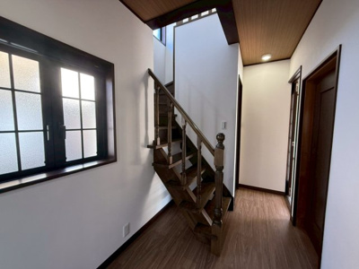 【前面道路含む現地写真】 | 【プレイワーク土生町・中古戸建】旭小・平成6年建築・南西角地・土地約50坪 | 前面道路含む現地写真です