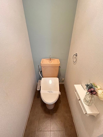 【トイレ】 | ステージハウス万石 | 落ち着いた色調のトイレです