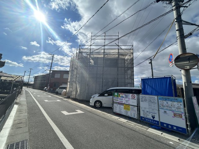 【前面道路含む現地写真】の画像