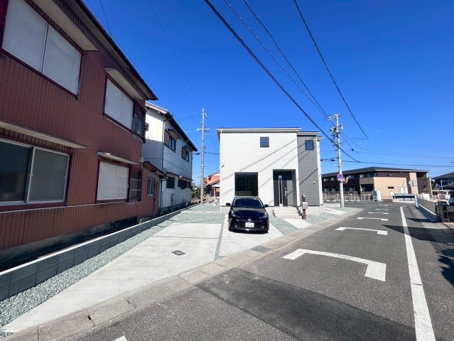 【前面道路含む現地写真】の画像
