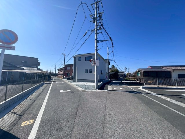 【前面道路含む現地写真】の画像