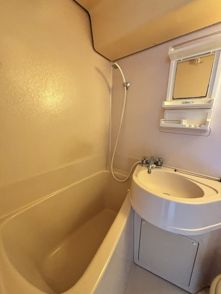 メゾン・ド・ノア天神町の浴室