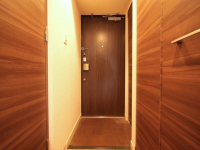 【玄関】 | プレサンスOSAKA DOMECITYワンダー | きれいな玄関です