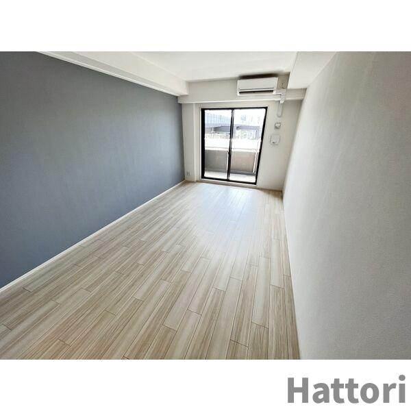 スプランディッド京橋EASTの居間・リビング