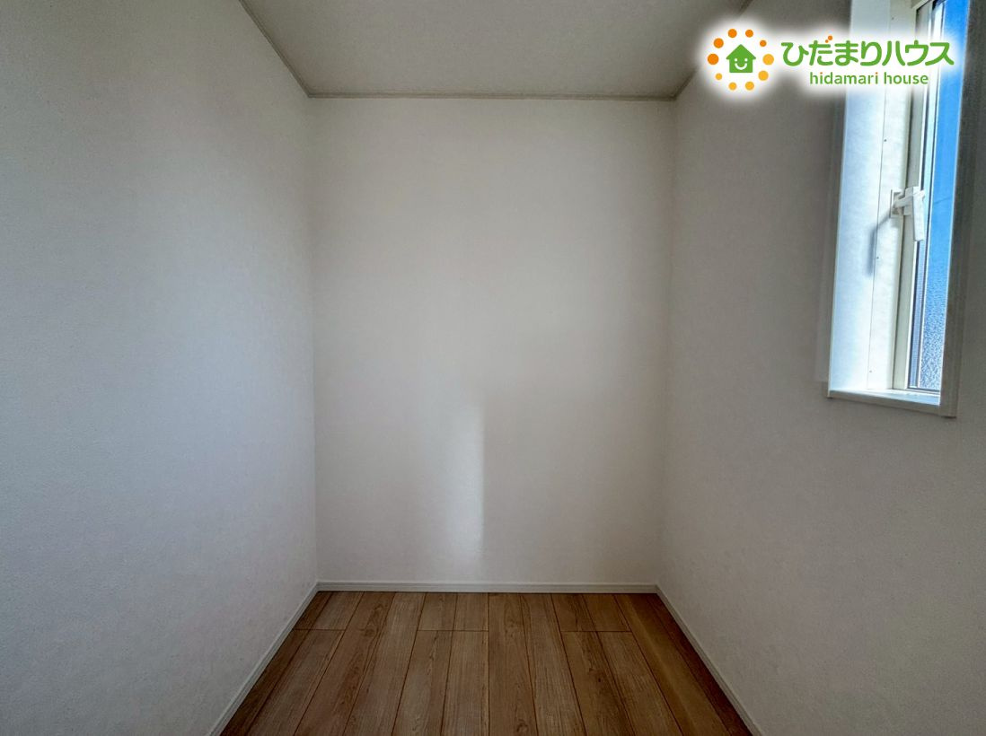 熊谷市石原　第7　新築一戸建て　クレイドルガーデン　02の収納|大容量のウォークインクローゼットです！
お部屋の中に物が溢れず、スッキリとした空間を維持できますよ(^^)/