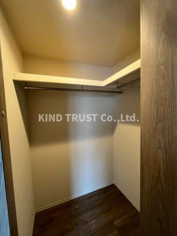 コンフォリア・リヴ南森町Ⅱの収納|大きなものも収納できそうです