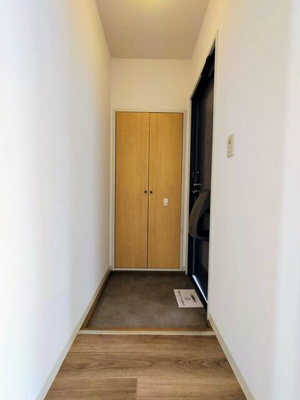 【玄関】 | プルーニハイツＢ棟