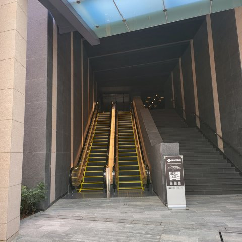 梅田ガーデンレジデンスのその他共用部分|梅田ガーデンレジデンス　エスカレーター