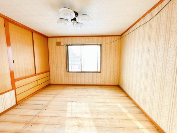 美幌町字青山南5－11中古住宅の洋室|【リフォーム中】2階8帖和室です。こちらは洋室へ変更致します。