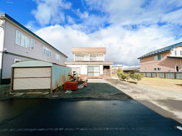 美幌町字青山南5－11中古住宅の駐車場