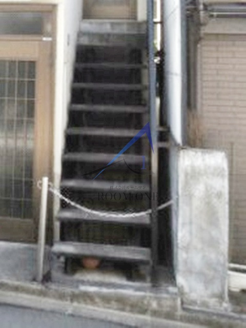 先山邸のその他共用部分|共有階段です。