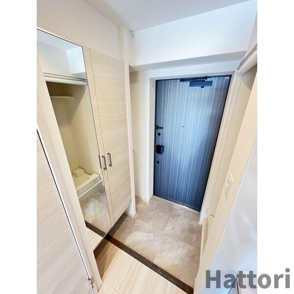 スプランディッド京橋EASTの玄関