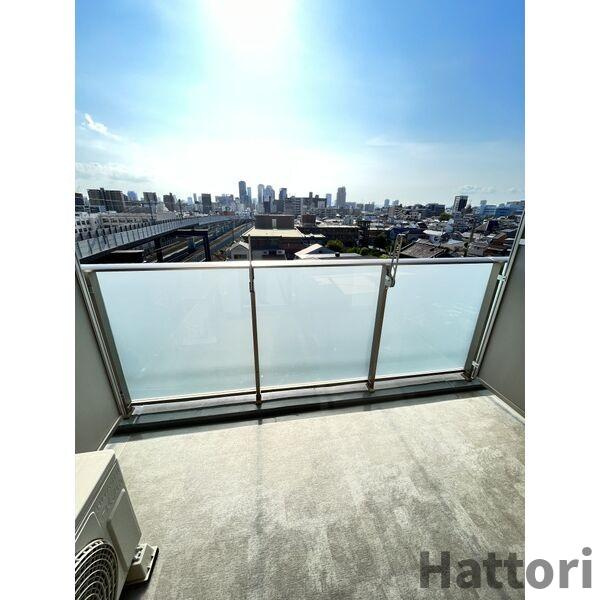 スプランディッド京橋EASTのバルコニー