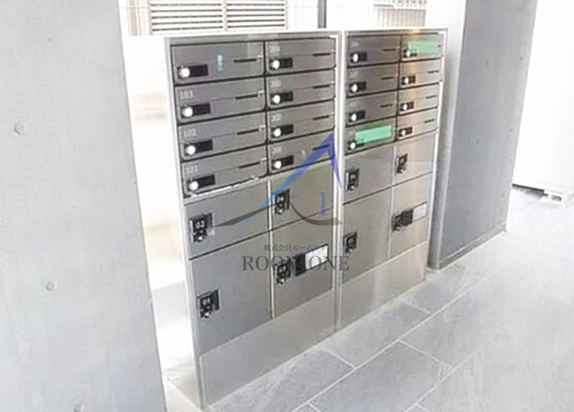 ミライズ世田谷豪徳寺のその他共用部分|集合ポストです。