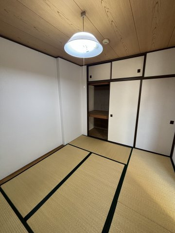 ナツキハイツB