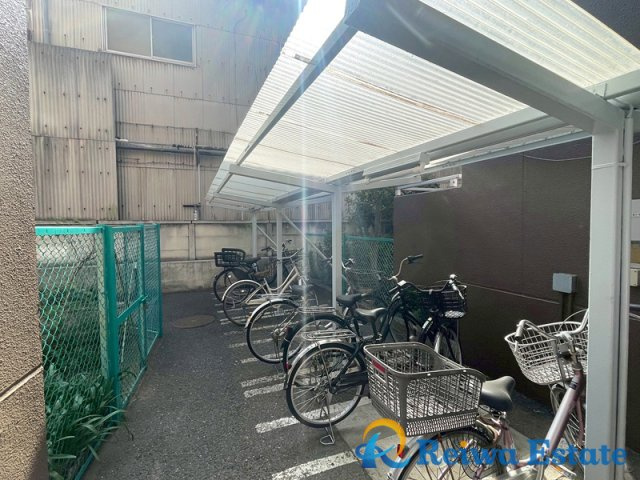 ネオハイツ茅ヶ崎の駐輪場