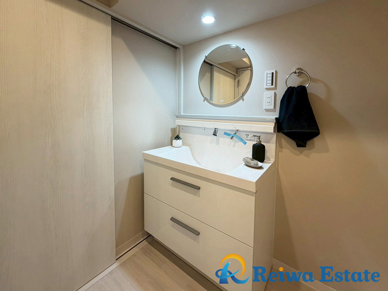 ネオハイツ茅ヶ崎の独立洗面台