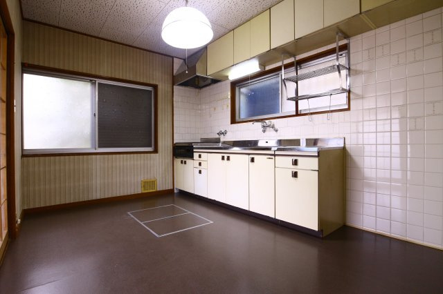 舞子台1丁目貸家の居間・リビング