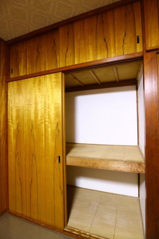 舞子台1丁目貸家の収納