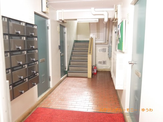 【エントランス】 | 巣鴨コーポラス | 清潔感と歓迎感があるエントランスホールとなります。