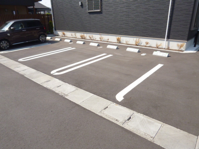 ブルマーレⅠの駐車場