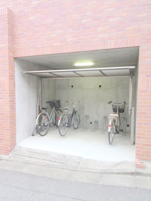 タクト鷺沼Ⅱ番館のその他共用部分|敷地内駐輪場
