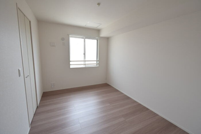 【洋室】 | ラポール岡本