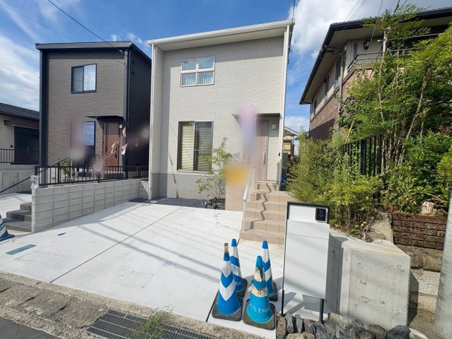 草津市橋岡町2号棟　新築戸建ての外観