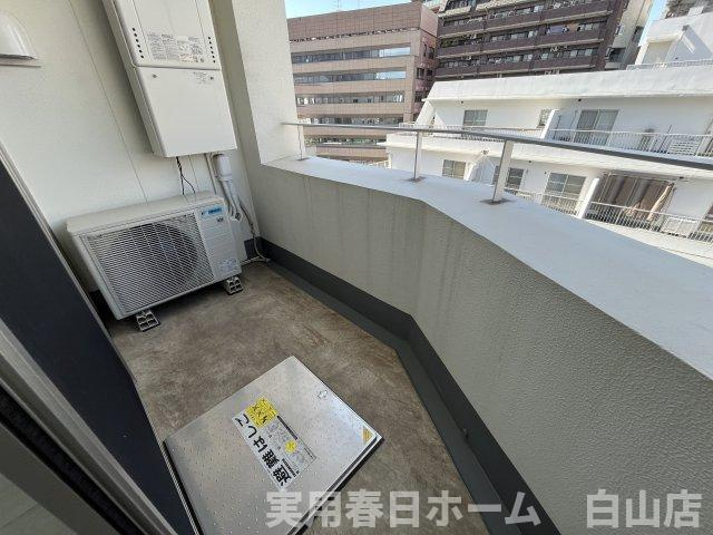 【バルコニー】