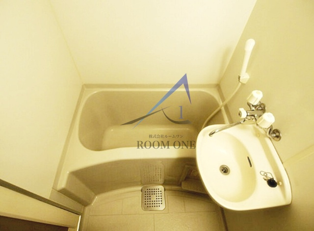 クレセント戸山の浴室|お風呂です。