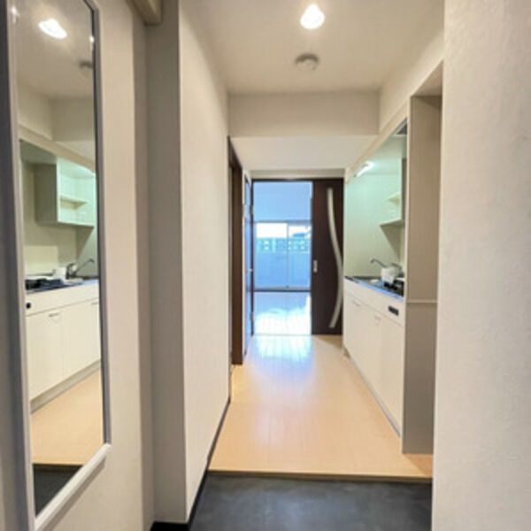 ピースプレイス牛巻の玄関