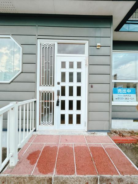 網走郡美幌町字東二条北１丁目　戸建ての玄関