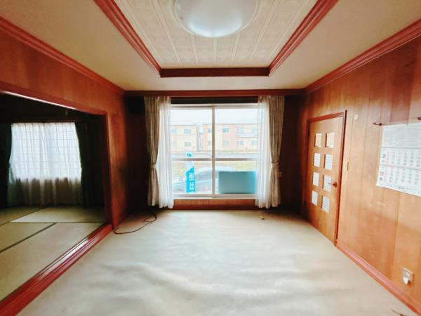 網走郡美幌町字東二条北１丁目　中古住宅の居間・リビング