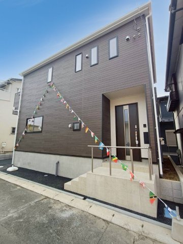 吉川市　吉川1丁目　新築戸建　全1棟の玄関|毎日通る玄関はこちらです