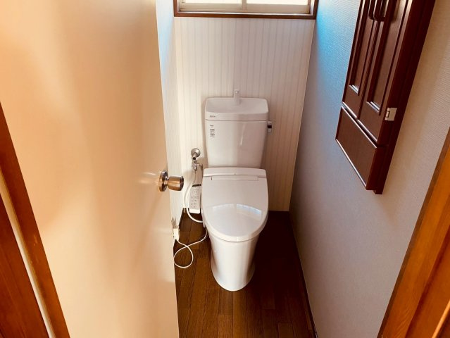 八街ほ　中古戸建のトイレ
