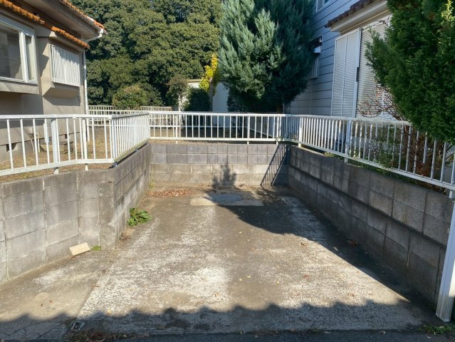 八街ほ　中古戸建の駐車場