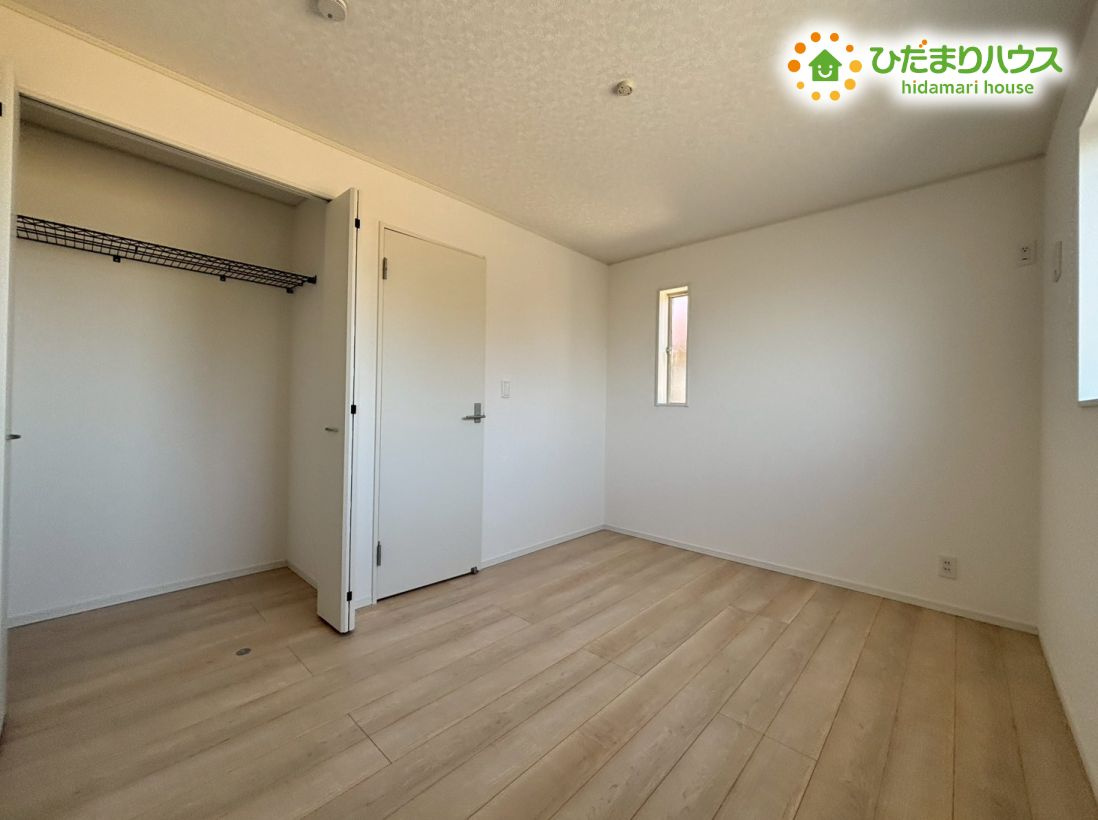 熊谷市石原　第7　新築一戸建て　クレイドルガーデン　01の収納