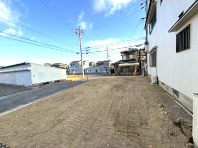 【前面道路含む現地写真】 | 【プレイワーク小田町】和気小・建築条件なし・更地渡し・北西角地・和泉市小田町2丁目 | 前面道路含む現地写真です