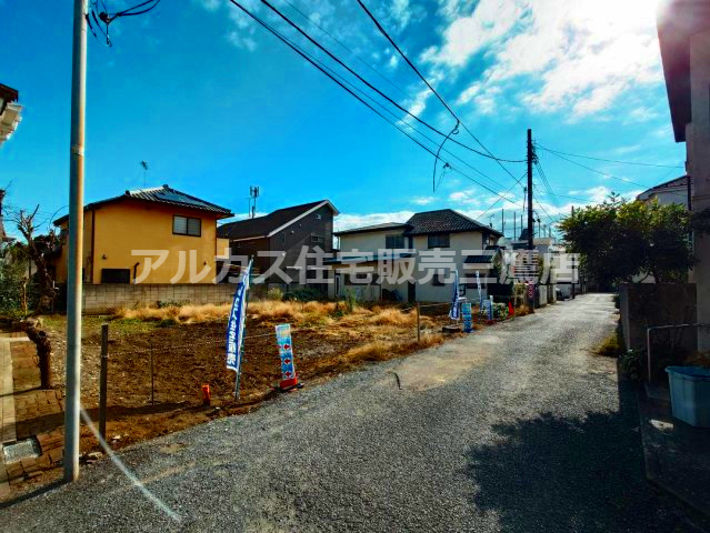 西東京市向台町2丁目 西武新宿線 田無駅 建築条件付き売地の前面道路含む現地写真