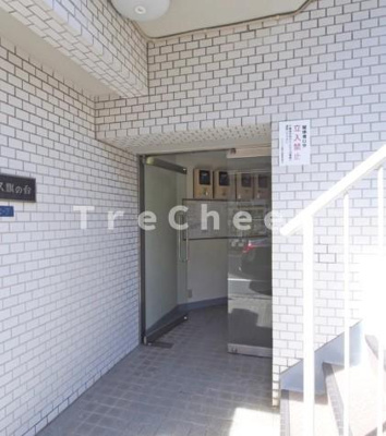 【エントランス】 | グレイス旗の台